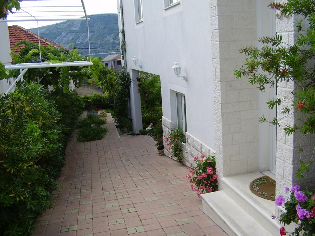 Apartments Ruza Primošten Rom bilde