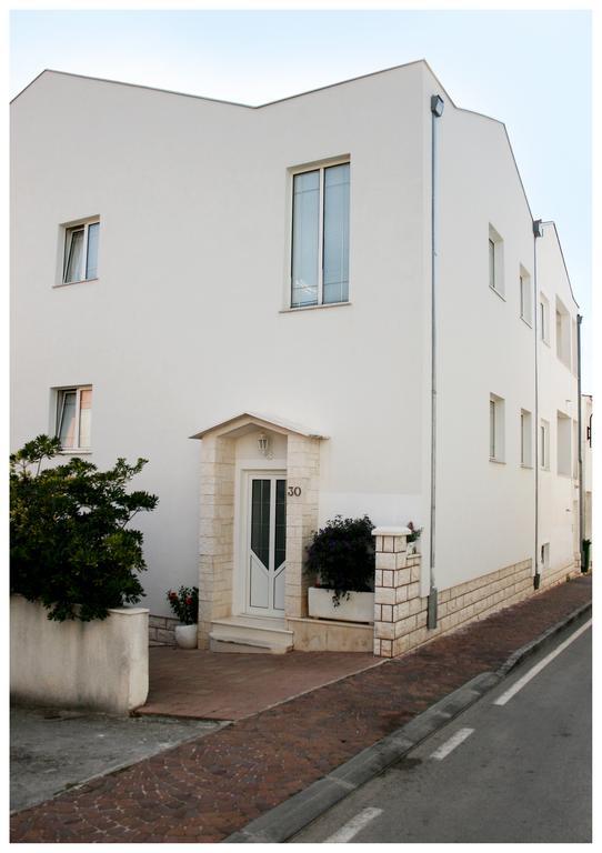 Apartments Ruza Primošten Rom bilde