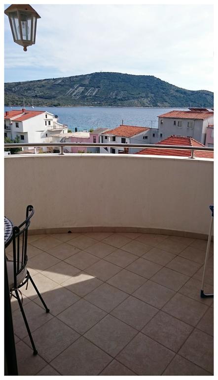Apartments Ruza Primošten Rom bilde